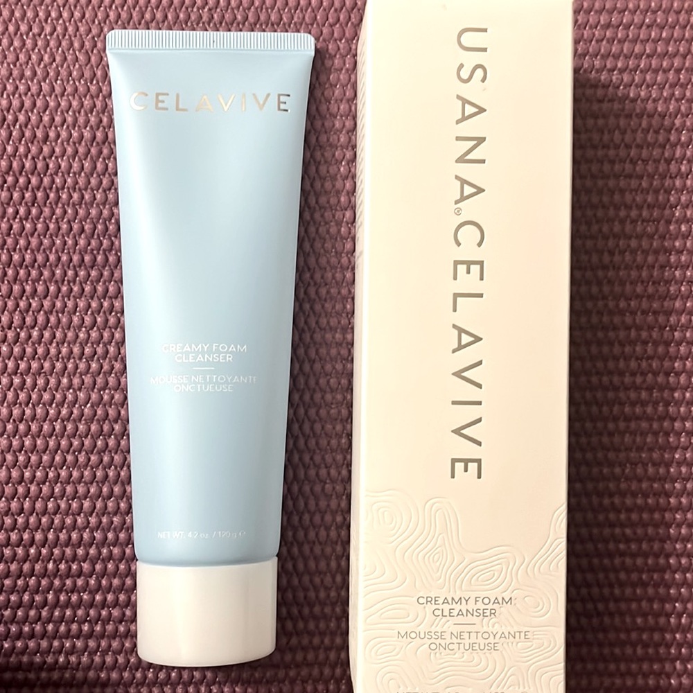 USANA CELAVIVE Creamy foam cleanser